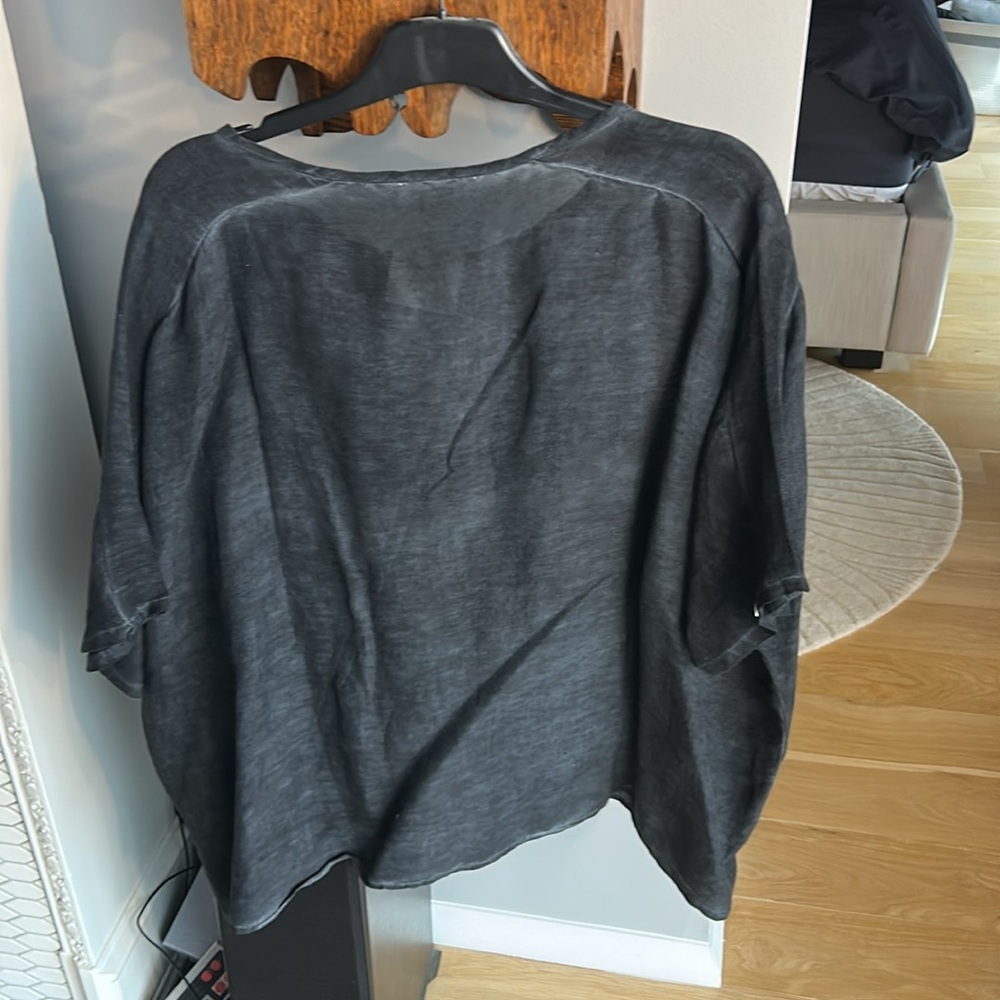 Black Linen Short Sleeve Top - Picture 3 of 7